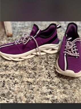 Women's Purple Knit Athletic Slip-On Sneakers with Cushioned White Sole